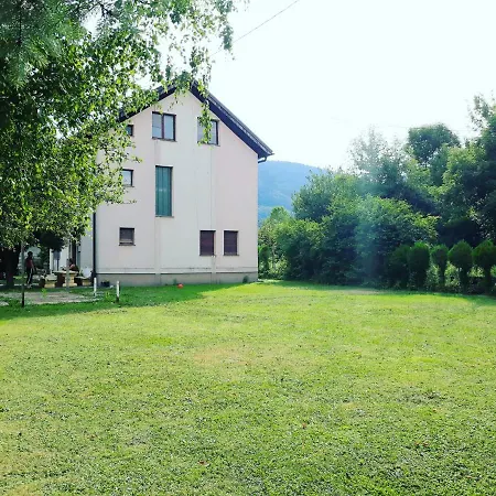 Willa Habibi With Big Garden And Free Parking