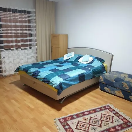 Habibi With Big Garden And Free Parking